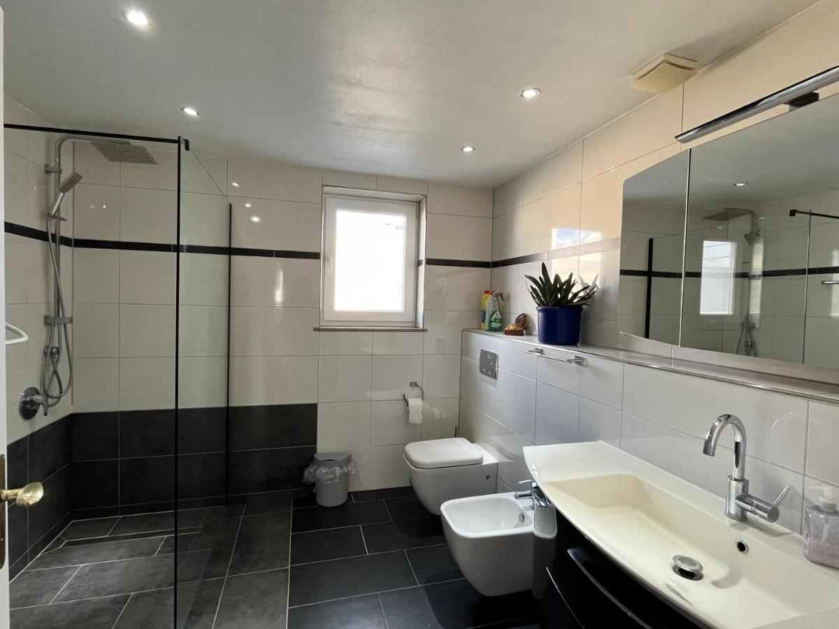 Gaestezimmer Limburg City Лимбург-на-Лане Екстериор снимка
